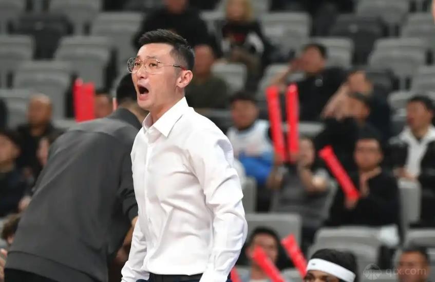 新疆男篮主教练刘炜因身体原因辞职