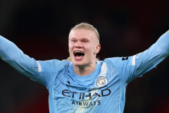 阿圭罗怒怼哈兰德的批评者 为其状态低迷做辩护