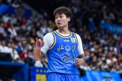 赵睿因不当言论被停赛3场罚款5万 本人已向球迷致歉