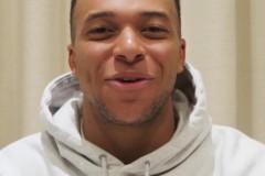 姆巴佩送春节祝福并秀中文 祝福大家马上发财