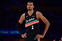 文班新合同价值最高或超3亿美元 赛季场均24.4分11.1板